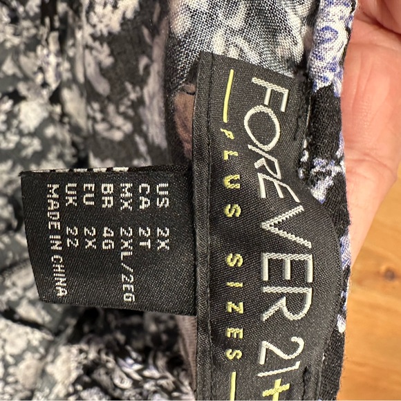 Plus Size Forever 21 Floral Print Cage Back Lace Trimmed Sundress Size 2X - Picture 6 of 7